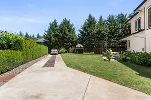 483 SW Cherry Park Rd, Troutdale, OR 97060 - Photo 8