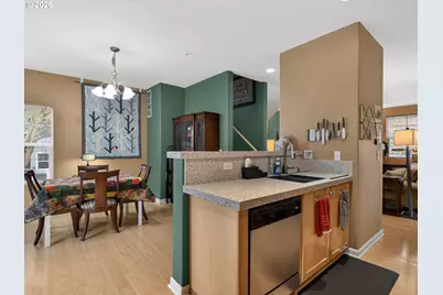 10813 SW Canterbury Ln #104, Tigard, OR 97224 - Photo 18