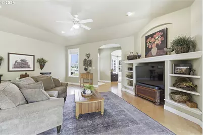 230 McLaughlin Dr, Woodburn, OR 97071 - Photo 10