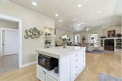 230 McLaughlin Dr, Woodburn, OR 97071 - Photo 18