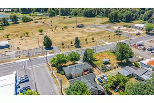 821 Bridge St, Vernonia, OR 97064 - Photo 8