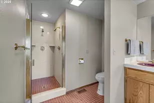 821 Bridge St, Vernonia, OR 97064 - Photo 38