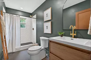 1915 NE Junior St, Portland, OR 97211 - Photo 24