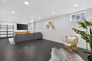 1915 NE Junior St, Portland, OR 97211 - Photo 32