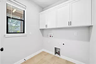 503 Honeysuckle Ln, Eugene, OR 97401 - Photo 16
