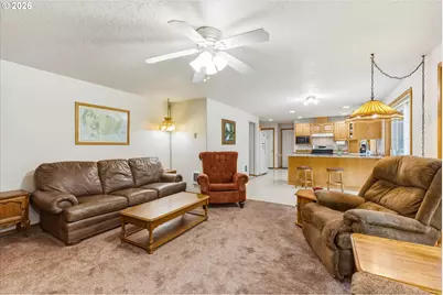 558 Spruce Creek Rd, Longview, WA 98632 - Photo 4