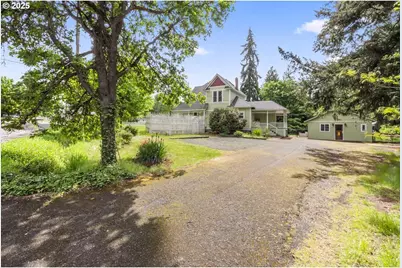 1067 Oak St, Silverton, OR 97381 - Photo 1