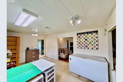 321 Maple St, Brookings, OR 97415 - Photo 20