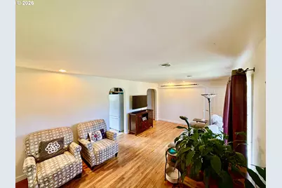 321 Maple St, Brookings, OR 97415 - Photo 8