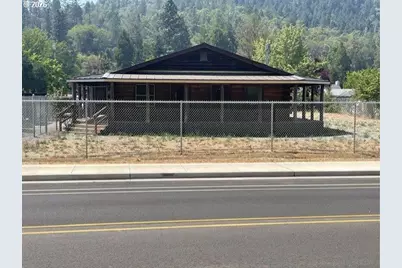 115 Phillips St, Canyonville, OR 97417 - Photo 2