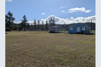 28475 Andy Riggs Rd, Grand Ronde, OR 97347 - Photo 2