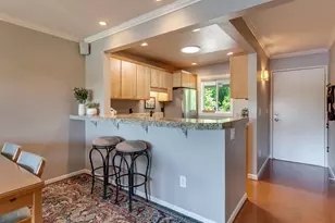 5110 S Landing Dr, Portland, OR 97239 - Photo 8