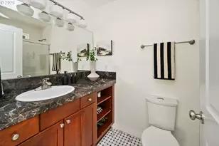 909 SE Marion St, Portland, OR 97202 - Photo 32
