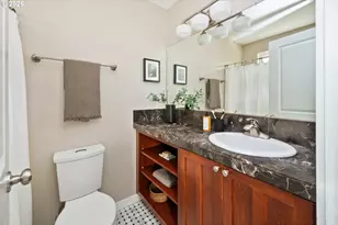 909 SE Marion St, Portland, OR 97202 - Photo 24