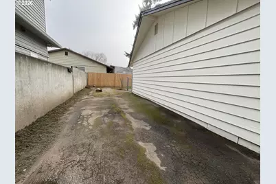 240 SE 26th Ave, Hillsboro, OR 97123 - Photo 18