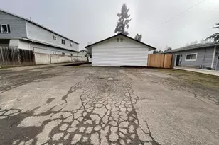 240 SE 26th Ave, Hillsboro, OR 97123 - Photo 4