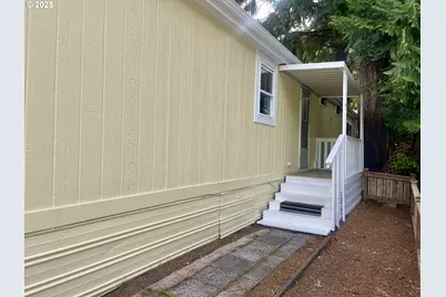 630 Shorepines Hts, Coos Bay, OR 97420 - Photo 8