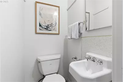 8456 SW Canyon Dr, Portland, OR 97225 - Photo 26