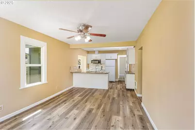 1617 7th Ave, Longview, WA 98632 - Photo 4