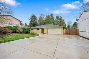 4052 SE 17th St, Gresham, OR 97080 - Photo 2