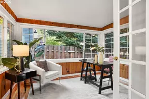 6610 SW Canyon Ln, Portland, OR 97225 - Photo 8