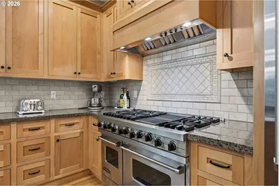 14067 Goodall Rd, Lake Oswego, OR 97034 - Photo 12