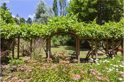 8175 SW Fairway Dr, Portland, OR 97225 - Photo 40