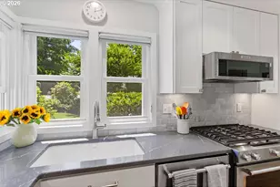 8175 SW Fairway Dr, Portland, OR 97225 - Photo 12