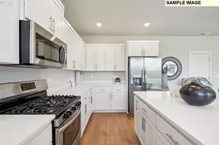 16703 SE Multnomah Falls Dr, Happy Valley, OR 97086 - Photo 20