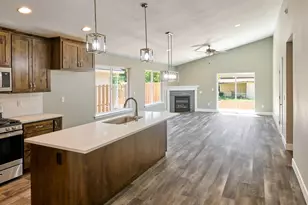 272 SE Ivy St, Mill City, OR 97360 - Photo 12