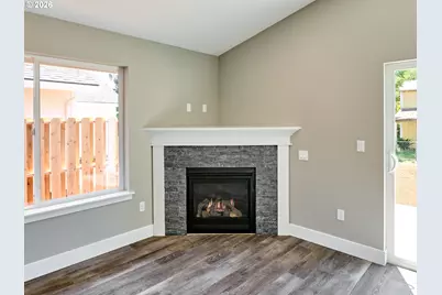 272 SE Ivy St, Mill City, OR 97360 - Photo 14