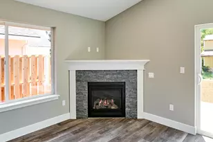 272 SE Ivy St, Mill City, OR 97360 - Photo 14
