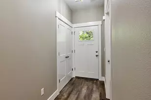 272 SE Ivy St, Mill City, OR 97360 - Photo 4