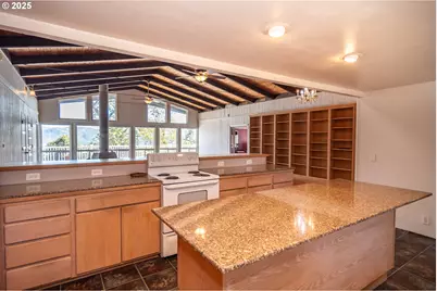 237 Country Ln, Roseburg, OR 97471 - Photo 18