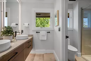 8015 SE Evergreen Hwy, Vancouver, WA 98664 - Photo 32