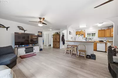 783 W Main St, Sheridan, OR 97378 - Photo 12