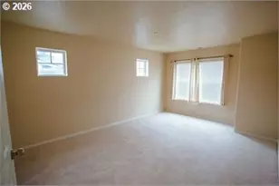 12820 SW Dipper Ln, Beaverton, OR 97007 - Photo 12