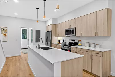 7248 NE Going St, Portland, OR 97218 - Photo 10