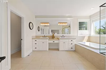 21818 Shannon Ln, West Linn, OR 97068 - Photo 22