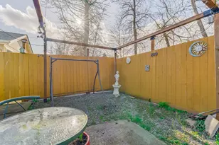 1869 Plateau St NE, Salem, OR 97305 - Photo 36