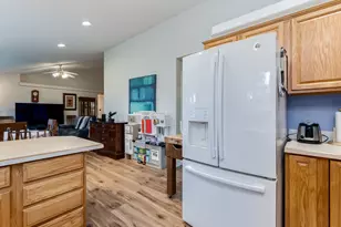 1869 Plateau St NE, Salem, OR 97305 - Photo 24