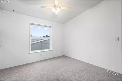 3415 Lake Vanessa Cir NW, Salem, OR 97304 - Photo 20