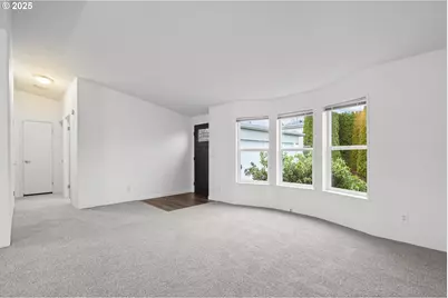 3415 Lake Vanessa Cir NW, Salem, OR 97304 - Photo 6