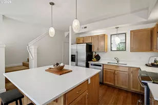 327 Rustic Pl, Eugene, OR 97401 - Photo 8