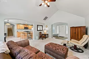 2067 NW Poplar Pl, Redmond, OR 97756 - Photo 6