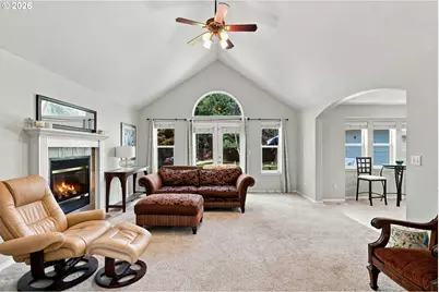 2067 NW Poplar Pl, Redmond, OR 97756 - Photo 4