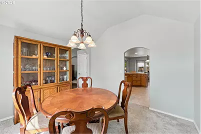 2067 NW Poplar Pl, Redmond, OR 97756 - Photo 12