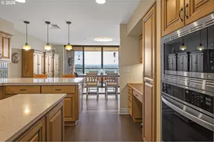 1414 SW 3rd Ave, Portland, OR 97201 - Photo 28