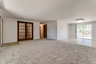2093 Grove St, Eugene, OR 97404 - Photo 6