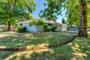 2093 Grove St, Eugene, OR 97404 - Photo 2